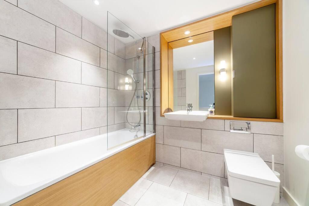 Apartmán Stunning New 3 Bdr Duplex Wbalcony, East Londýn Exteriér fotografie